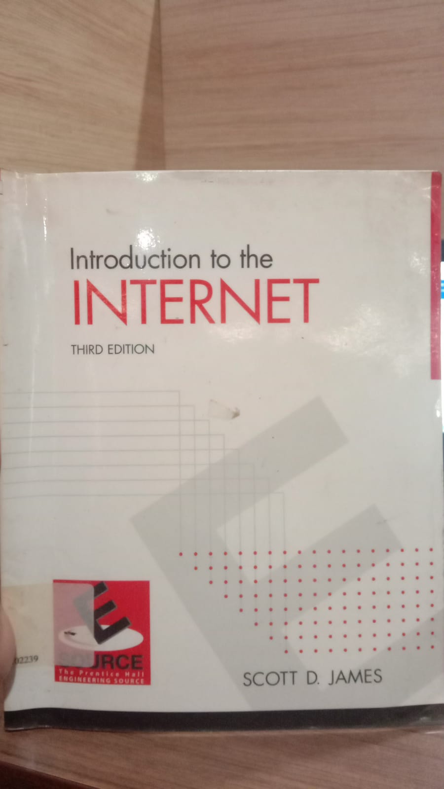 Cover INTRODUCTION TO THE INTERNET / Scott D.James