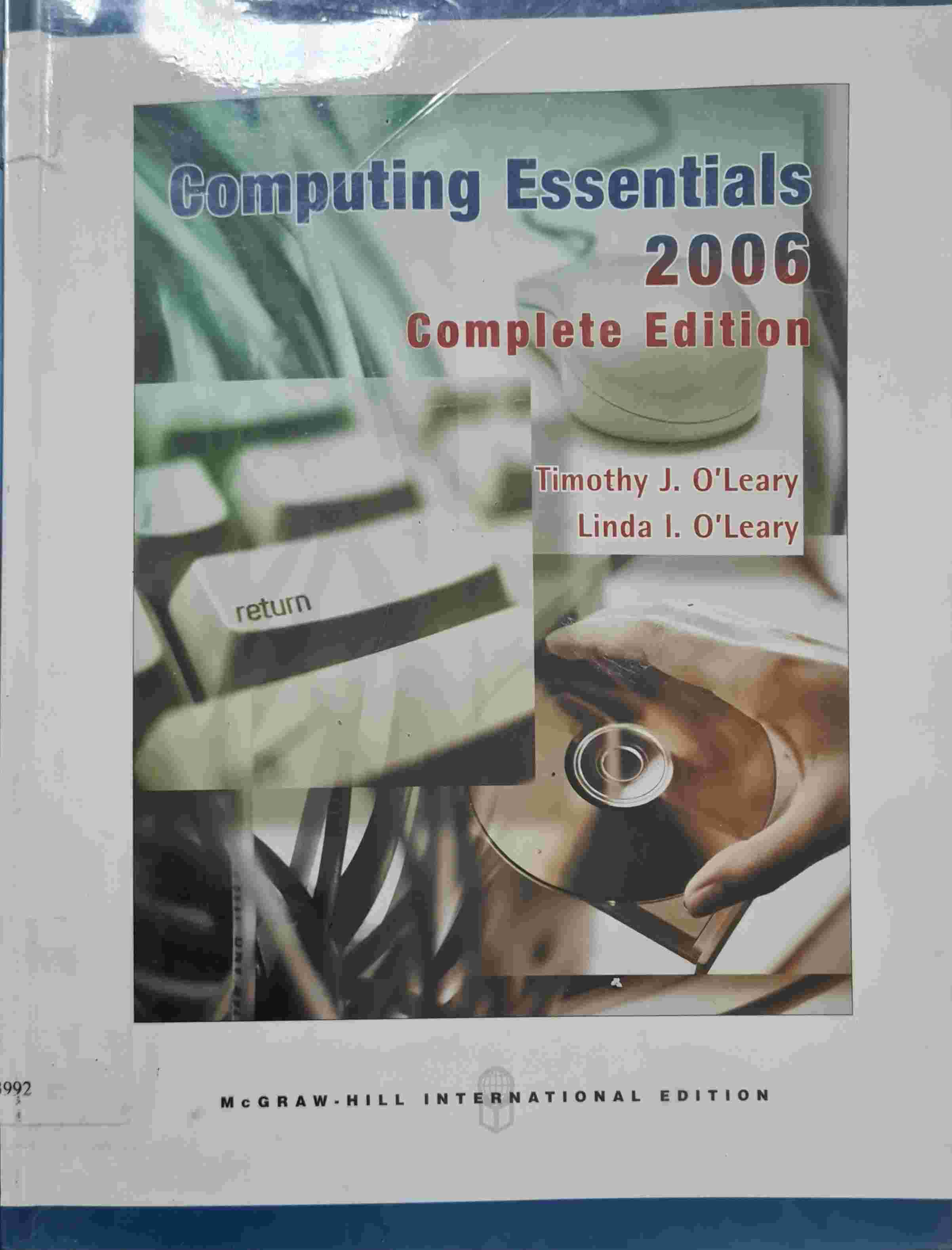 Cover COMPUTING ESSENTIALS / Timothy J. O'Leary