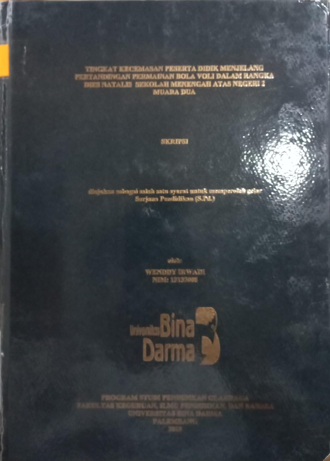 Cover Tingkatkan Kecemasan Peserta didik Menjelang Pertandingan Permainan Bola Voli dalam Rangka Dies Natalis Sekolah Menengah Atas Negeri 2 Muara Dua / Wenndy Irwan