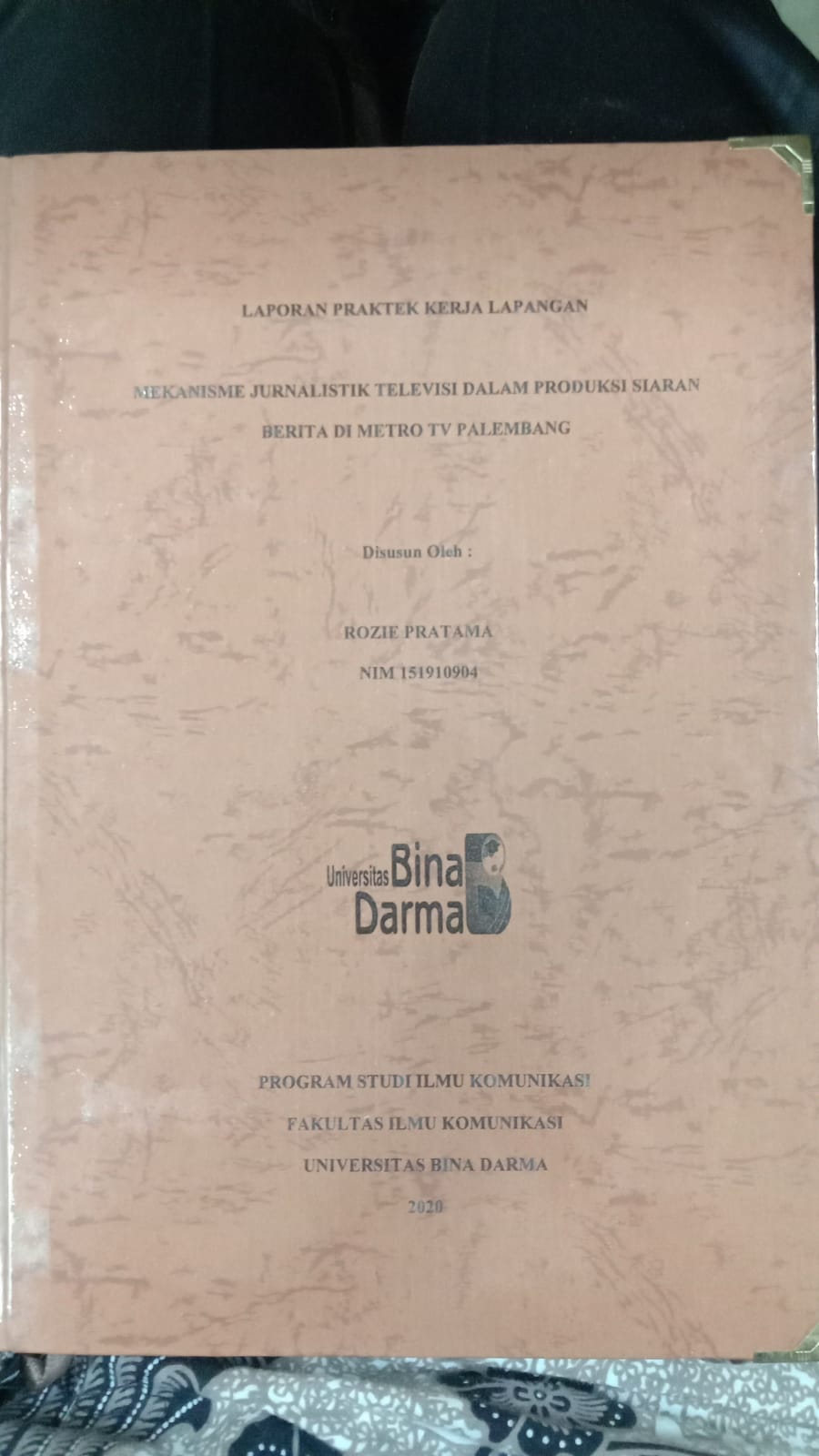Cover MEKANISME JURNALISTIK TELEVISI DALAM PRODUKSI SIARAN BERITA DI METRO TV PALEMBANG / ROZIE PRATAMA