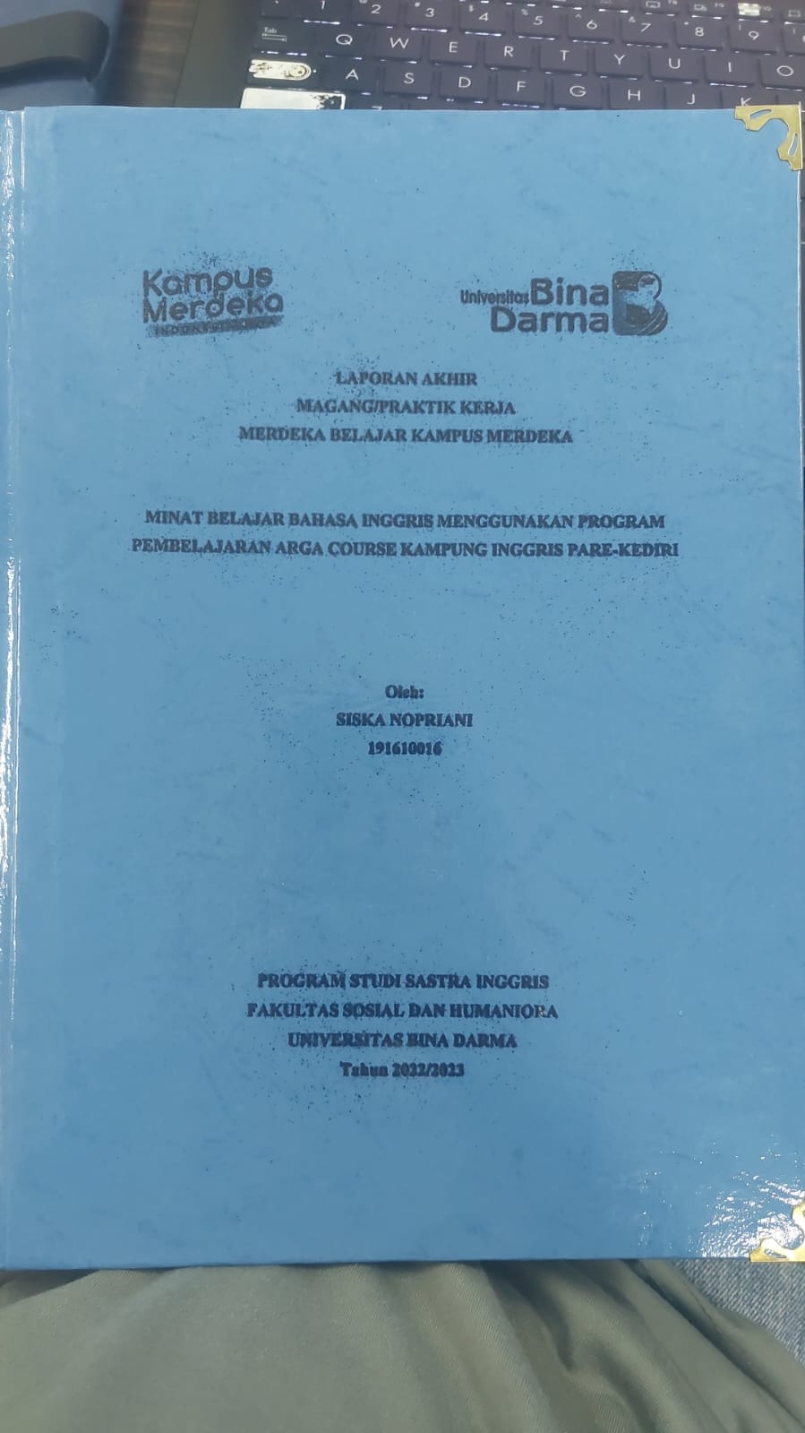 Cover IMPLEMENTASI TES WAWANCARA BAHASA INGGRIS DALAM AJANG PEMILIHAN BUJANG GADIS PALEMBANG SEBAGI DUTA PARIWISATA KOTA PALEMBANG / DINDA AMALIA UTAMI