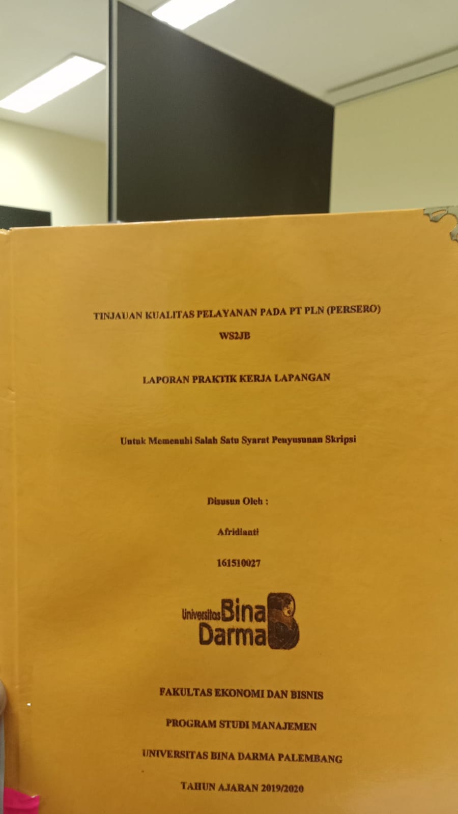 Cover TINJAUAN KUALITAS PELAYANAN PADA PT PLN (PERSERO) WS2JB / AFRIANDIANTI