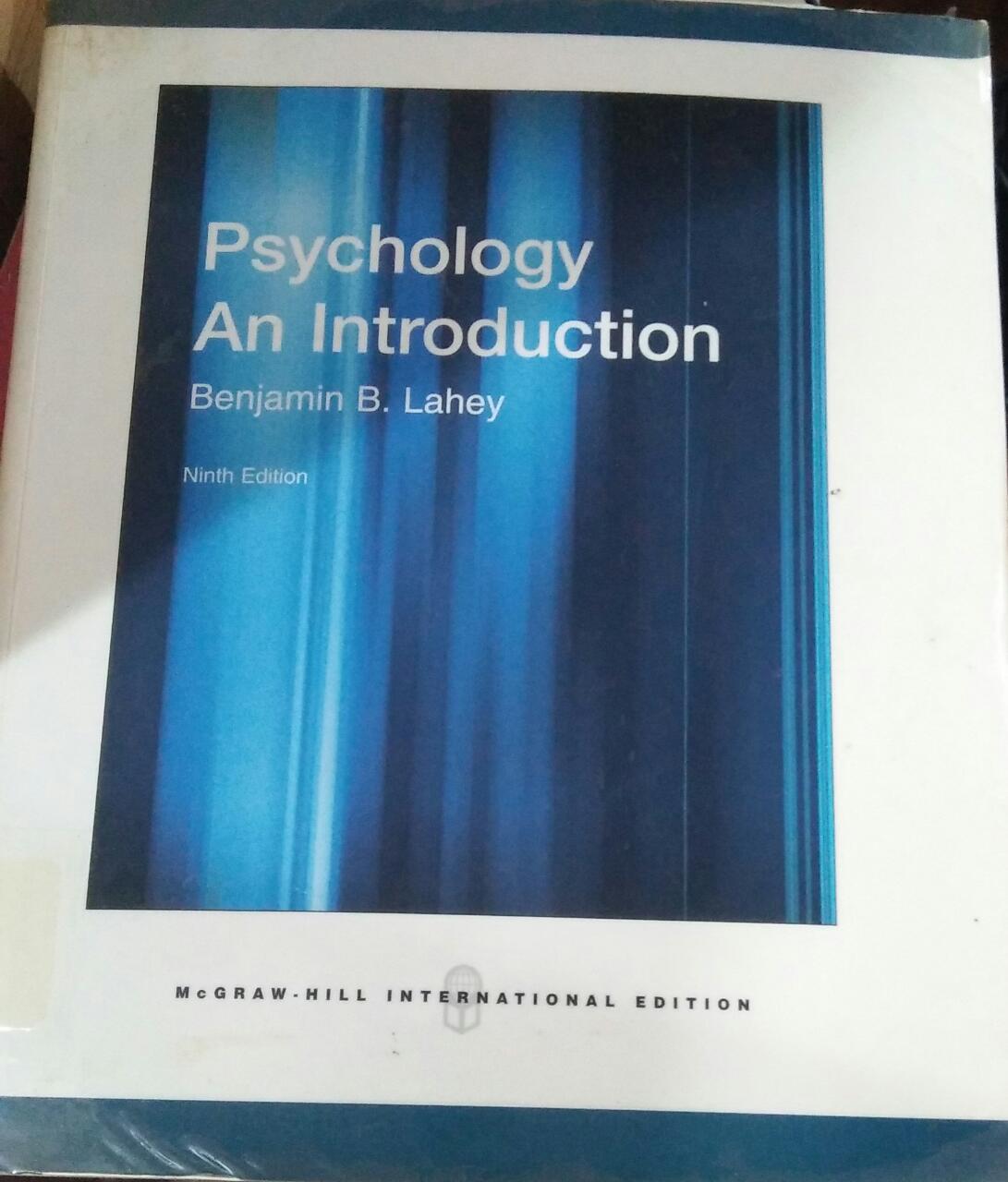 Cover PSYCHOLOGY AN INTRODUCTION :  Ninth edition / Benjamin B. Lahey