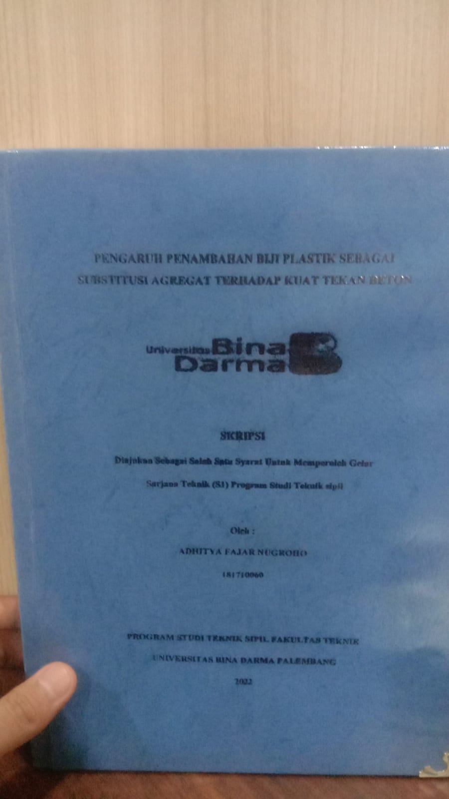 Cover PENGARUH PENAMBAHAN BIJI PLASTIK SEBAGAI SUBTITUSI AGREGAT TERHADAP KUAT TEKAN BETON / ADHITIYA FAJAR NUGROHO